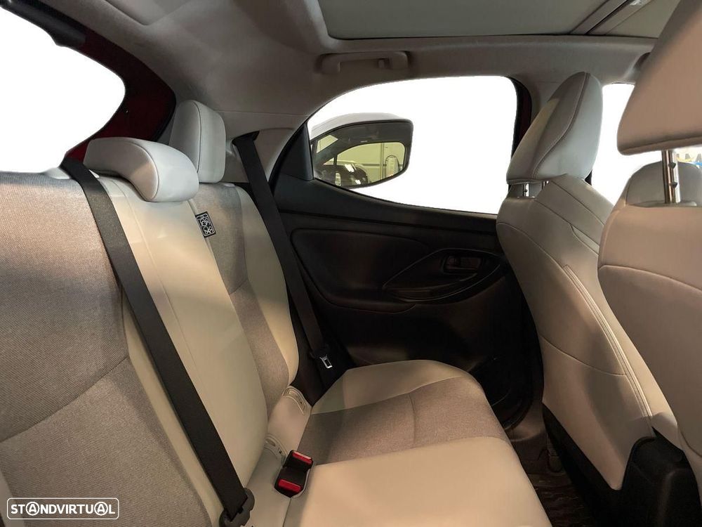 Toyota Yaris — fotografia 7