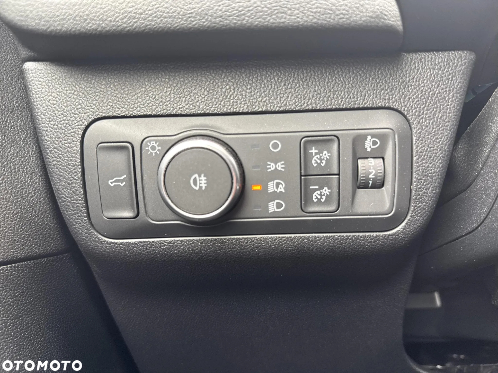 Ford Kuga 2.5 FHEV AWD ST-Line X - 18
