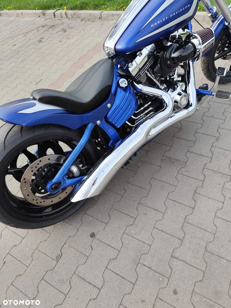 Harley-Davidson Softail Custom - 21
