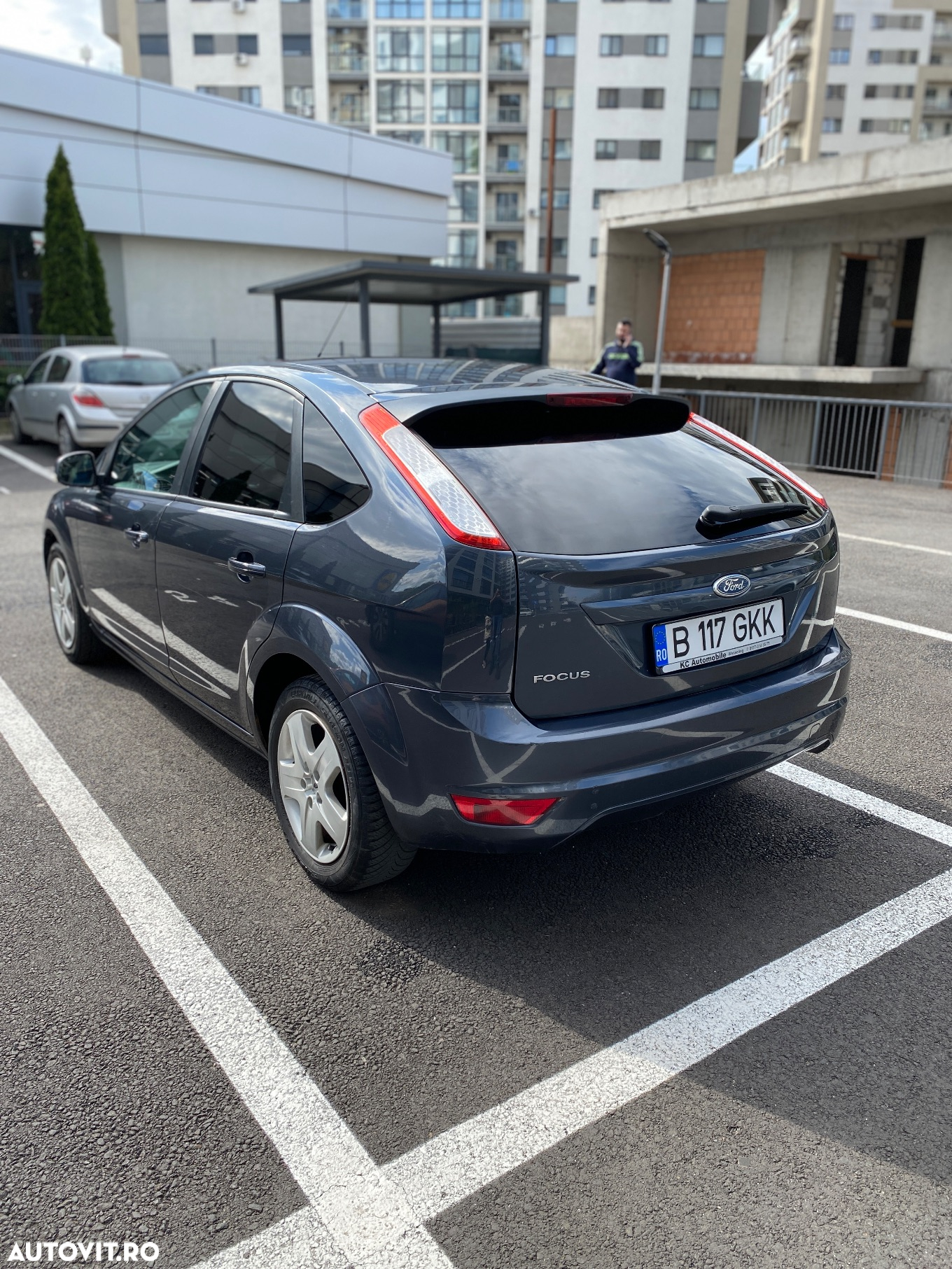 Ford Focus 1.6i Trend - 11