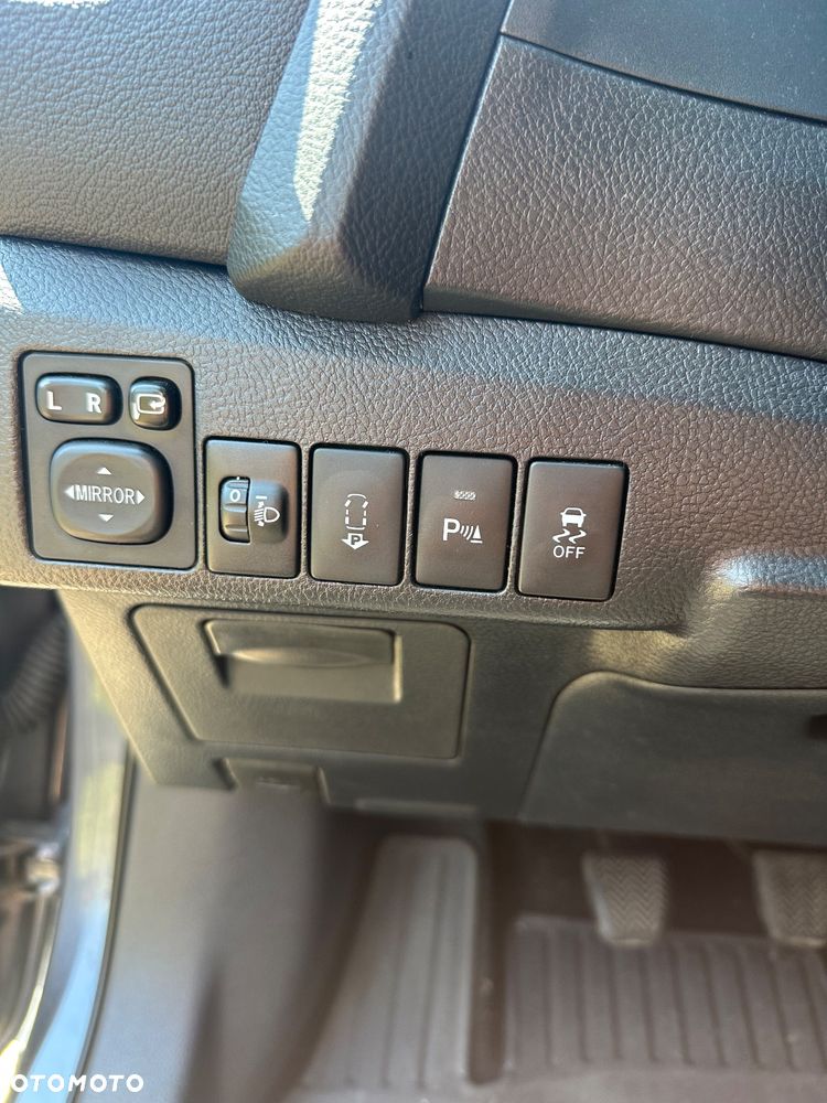 Toyota Auris 1.6 Premium Comfort - 22