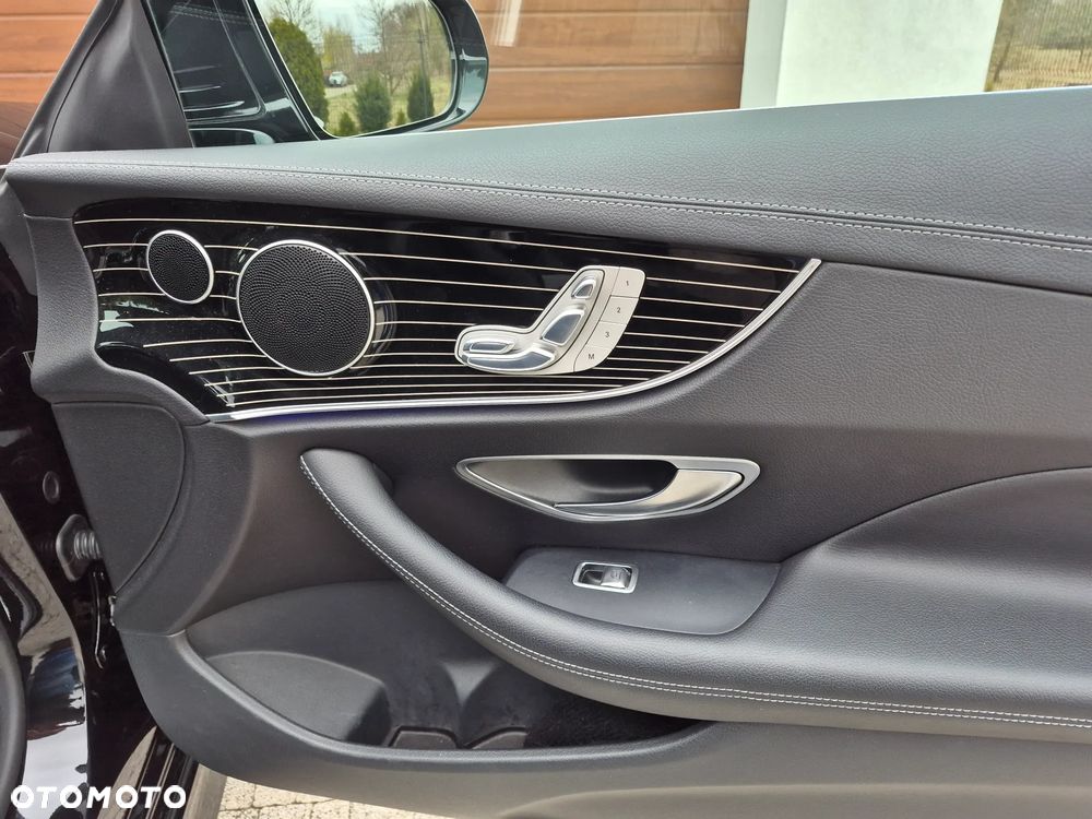Mercedes-Benz Klasa E 300 9G-TRONIC AMG Line - 12