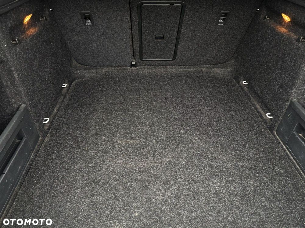 Skoda Superb 2.0 TDI SCR Style DSG - 13