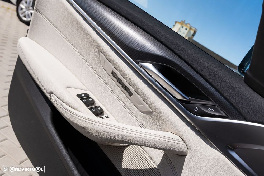 BMW 520 e Pack M - 12