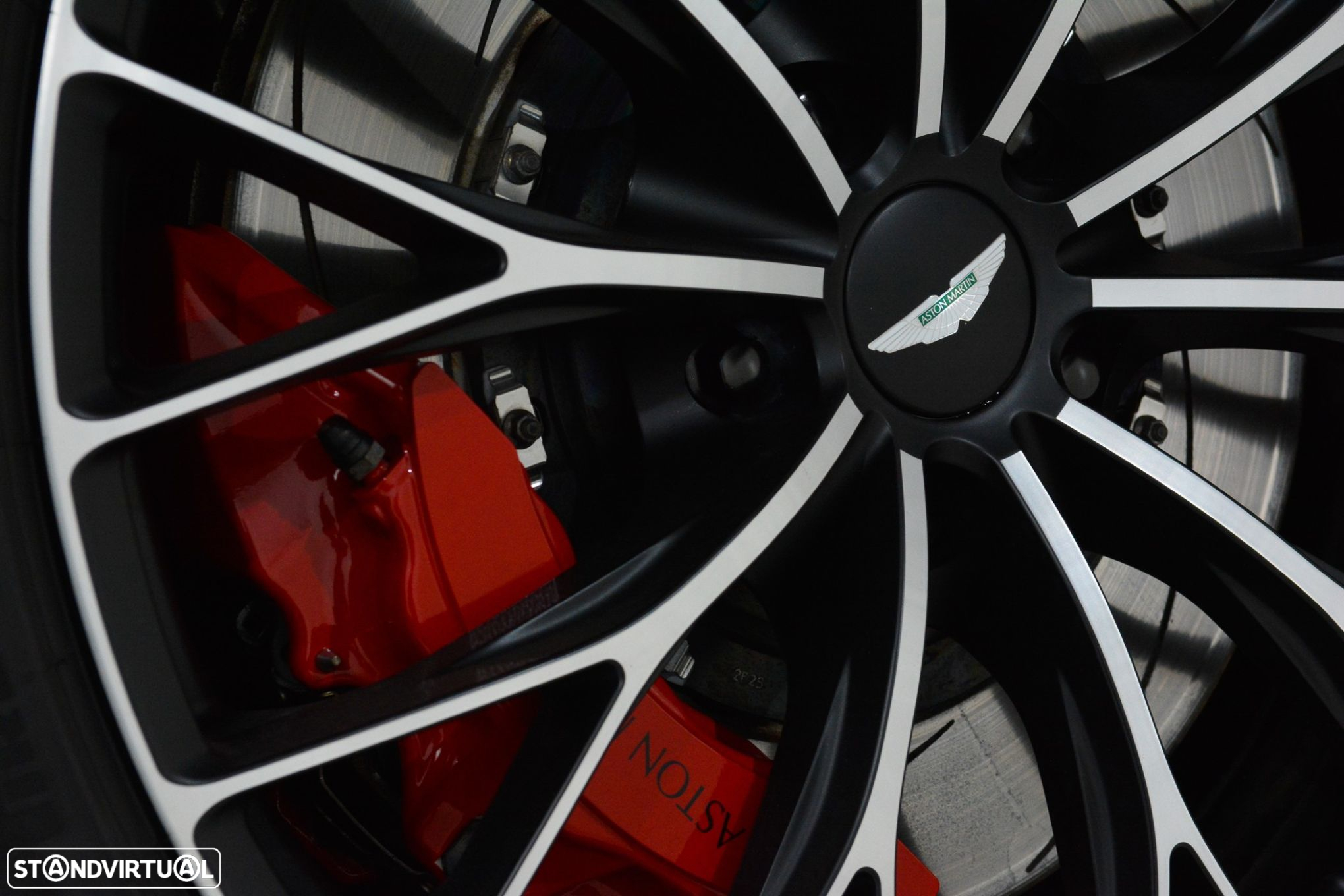 Aston Martin Vantage Roadster V8 F1 Edition - 23