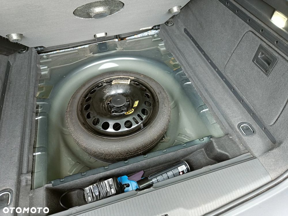 Opel Vectra 1.9 CDTI DPF Cosmo Plus - 28