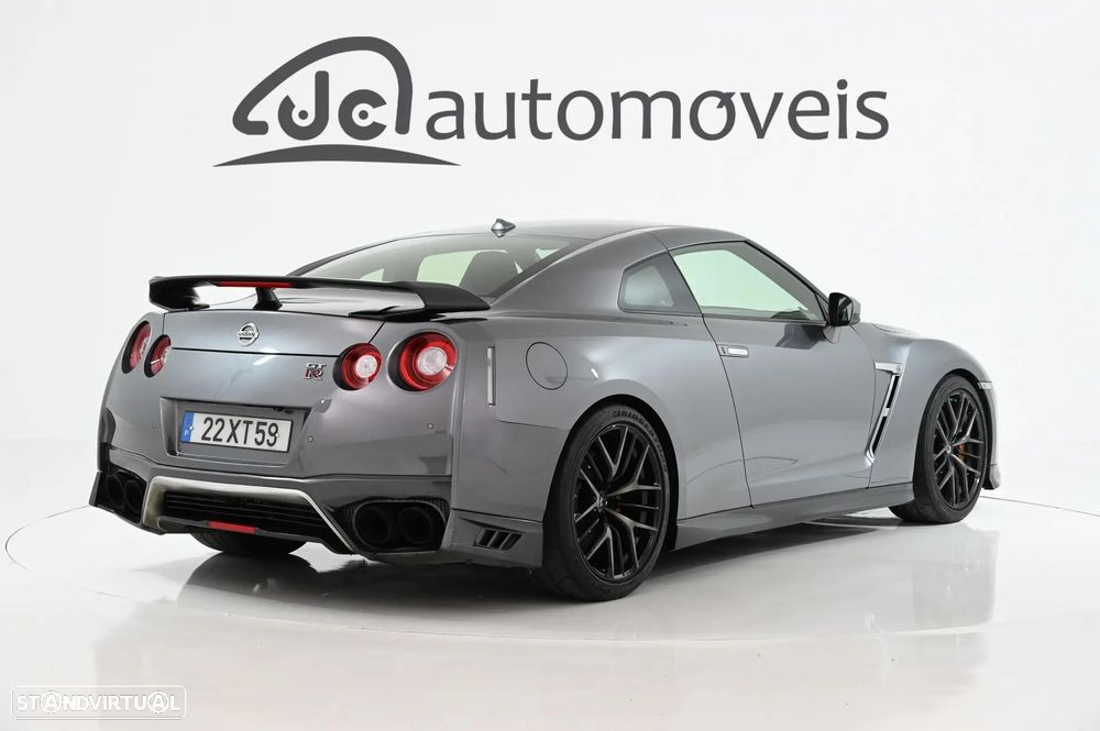 Nissan GT-R 3.8 V6 - 3