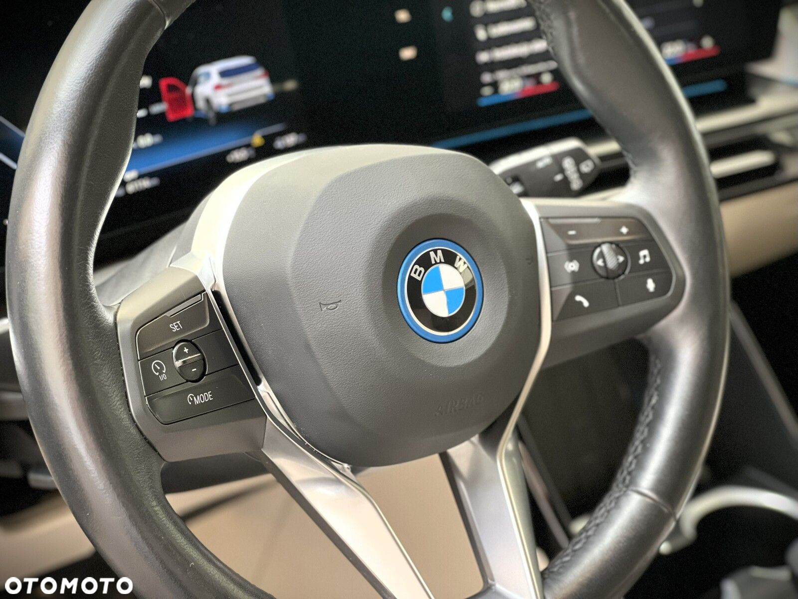 BMW iX1 - 14