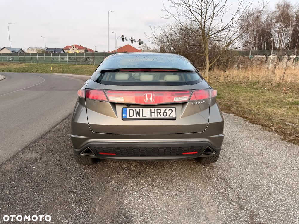 Honda Civic 1.8 Executive - 3