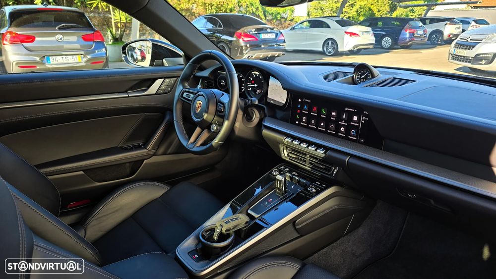 Porsche 911 (992) Carrera PDK - 22