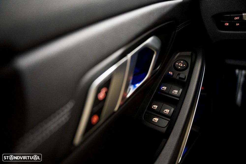 BMW 318 d Touring Line Sport Auto - 11