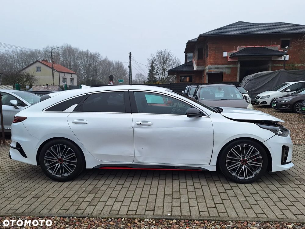 Kia ProCeed 1.6 T-GDI GT DCT - 3