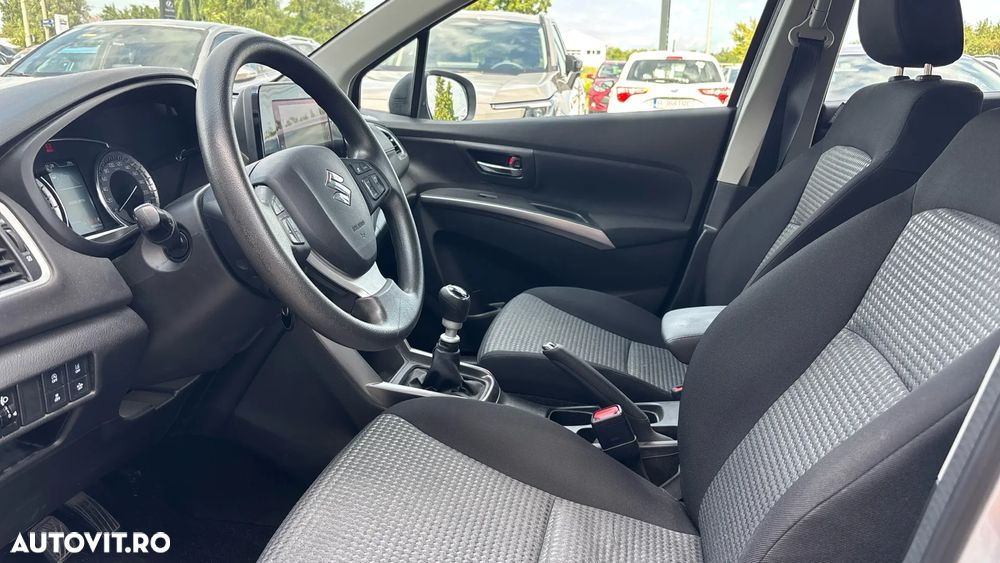 Suzuki S-Cross - 12