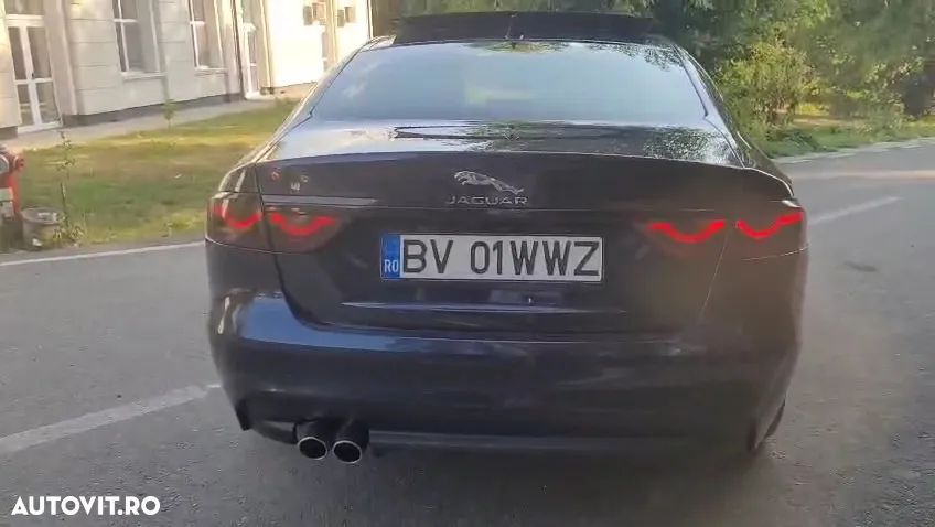 Jaguar F-Pace 20d RWD Prestige - 3