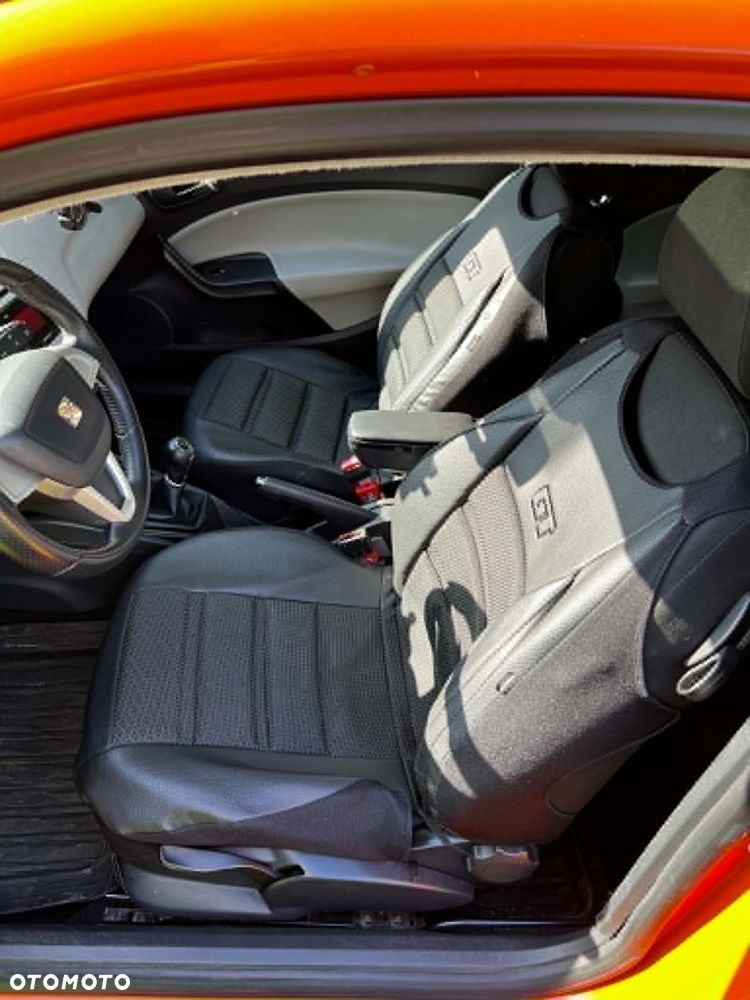 Seat Ibiza SC 1.6 16V Sport - 18