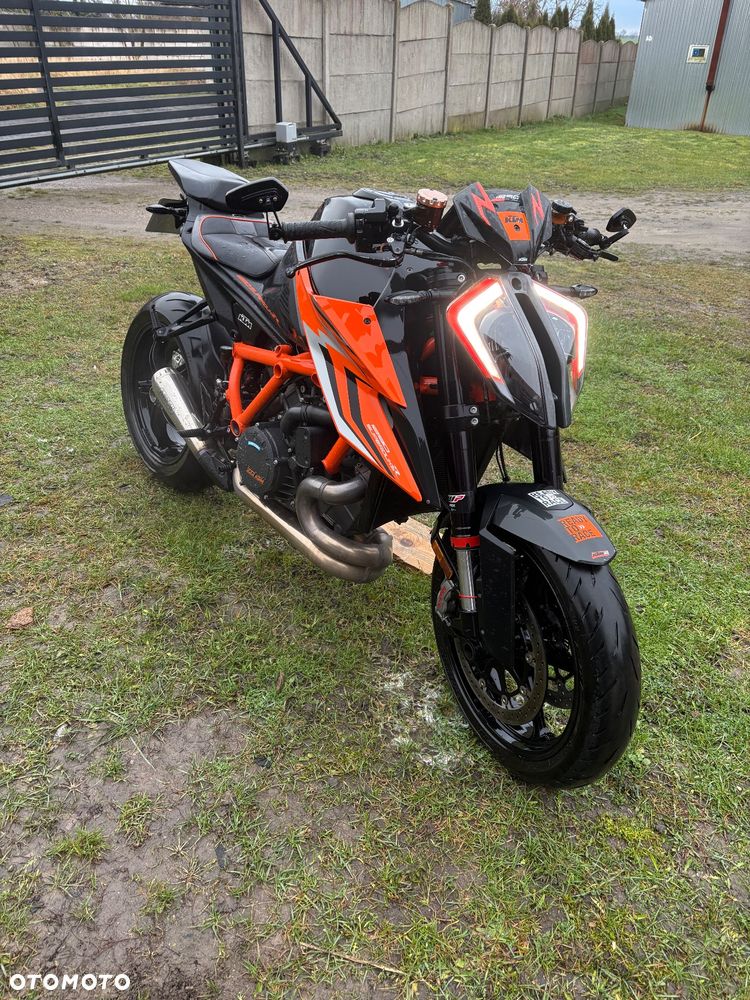 KTM Super Duke - 1