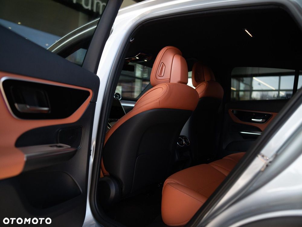 Mercedes-Benz GLC - 11