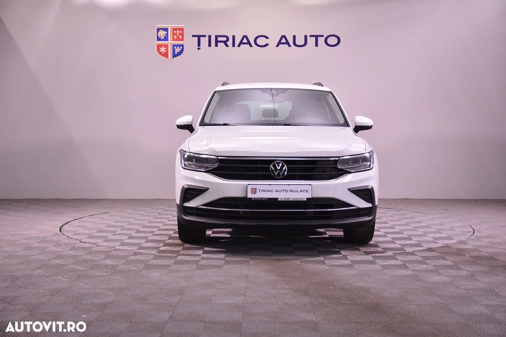Volkswagen Tiguan - 9