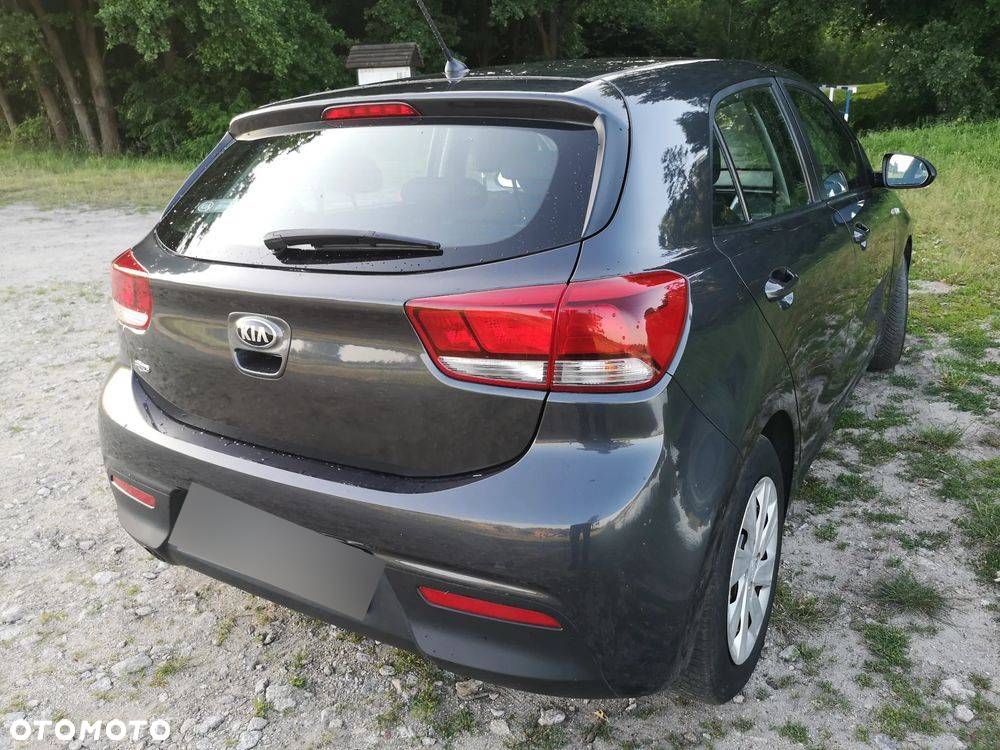 Kia Rio - 21