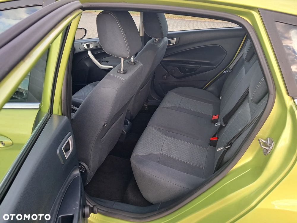 Ford Fiesta 1.25 Celebration - 16