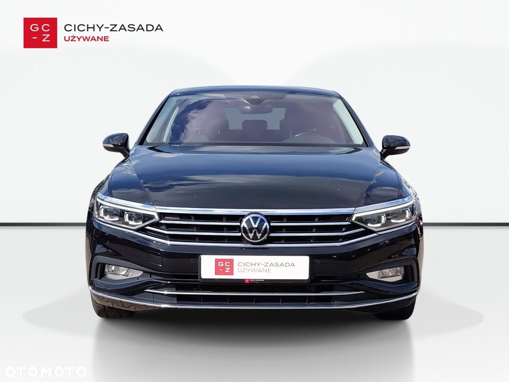 Volkswagen Passat - 9