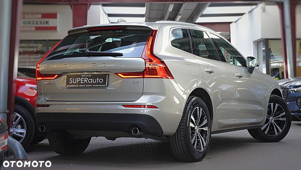 Volvo XC 60 T4 Momentum Pro - 12