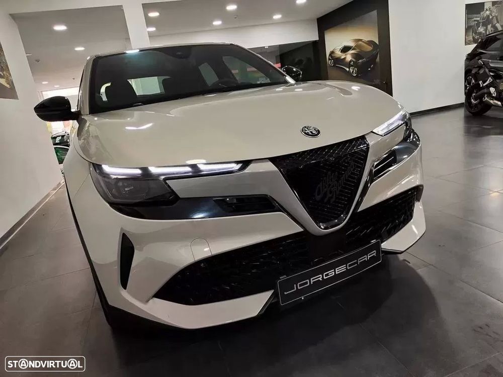 Alfa Romeo Junior Elletrica 50 kWh Launch Edition - 37