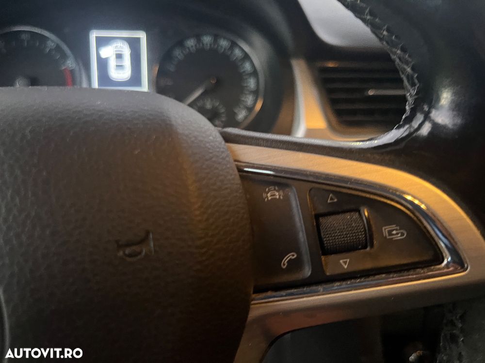 Skoda RAPID 1.2 TSI Ambition - 8