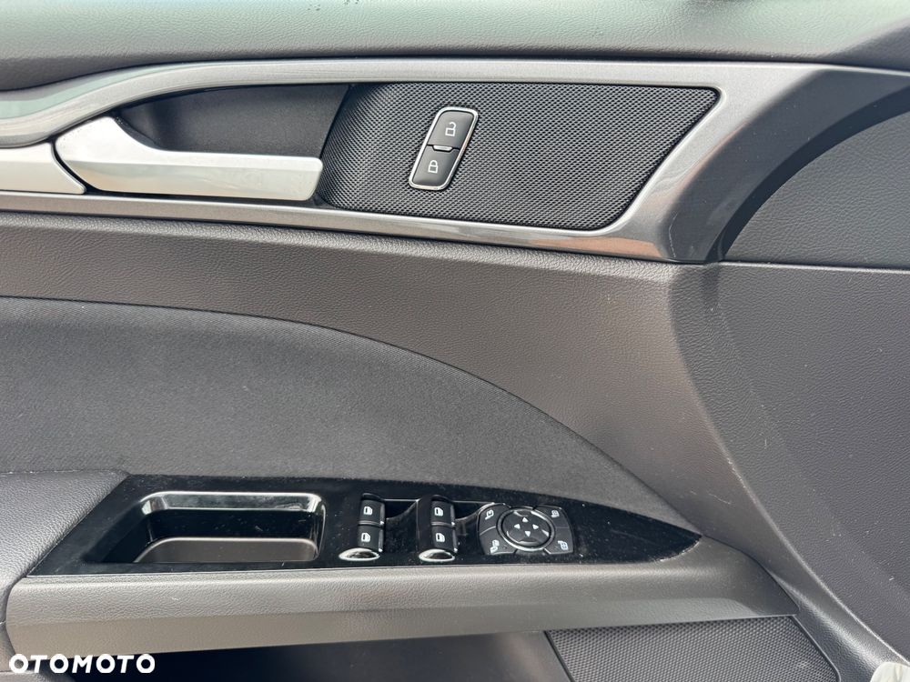 Ford Mondeo - 21