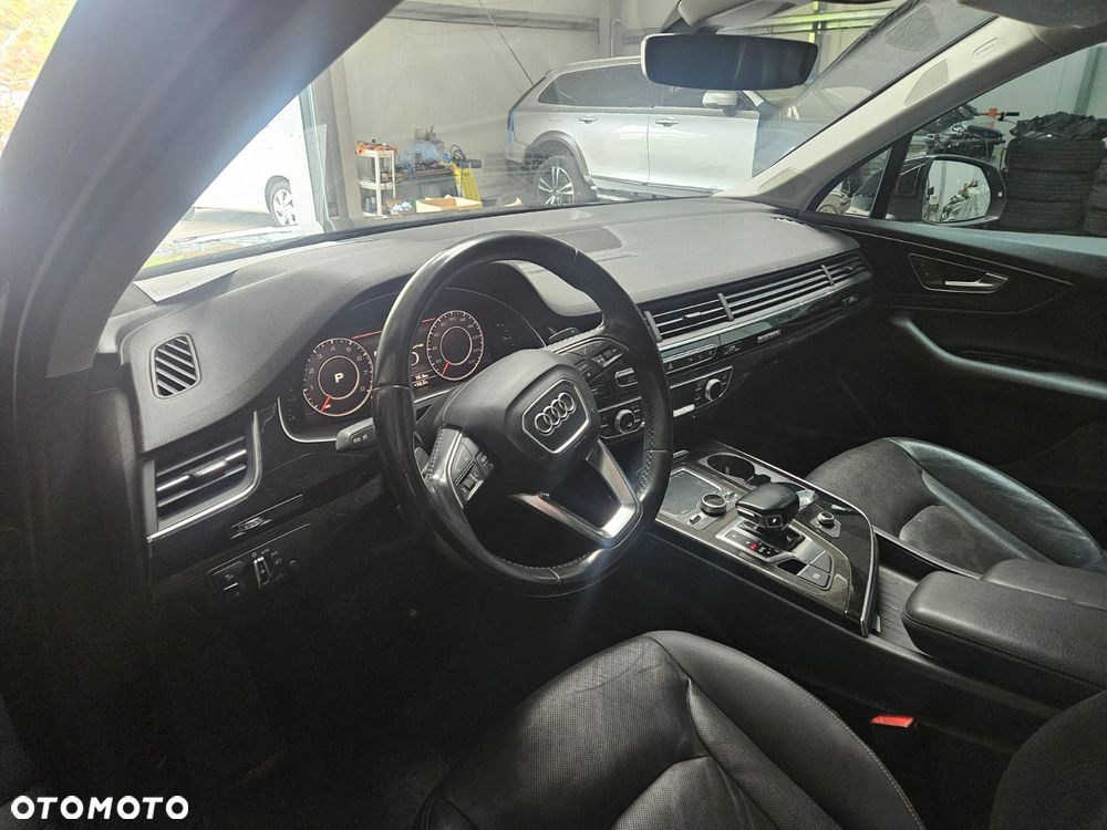 Audi Q7 - 8