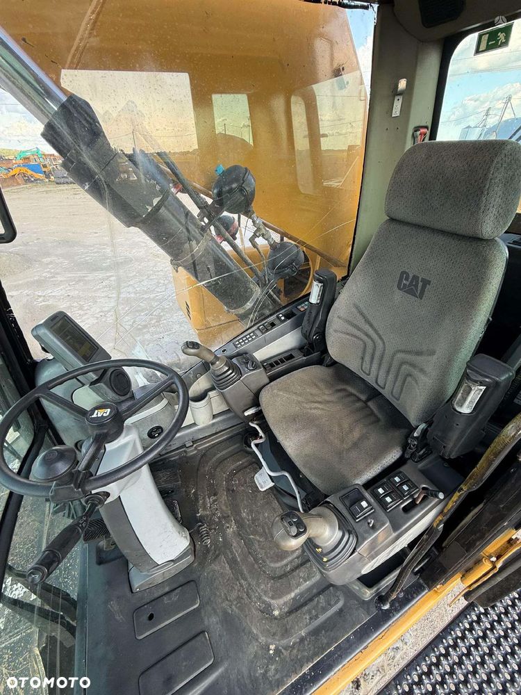 Caterpillar M 325 DLMH - 16