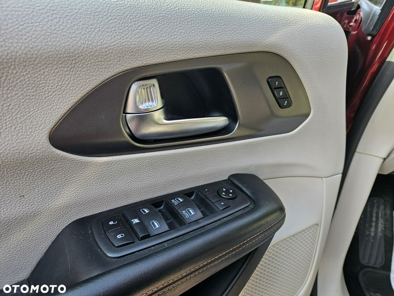 Chrysler Pacifica - 18
