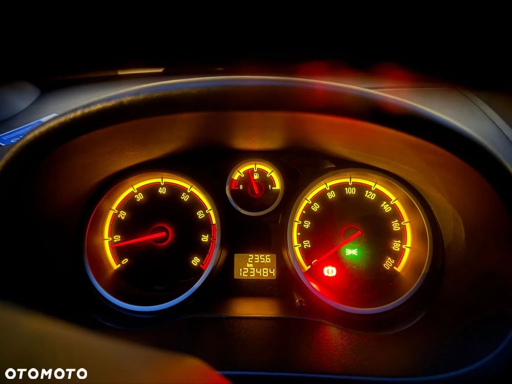 Opel Corsa - 8