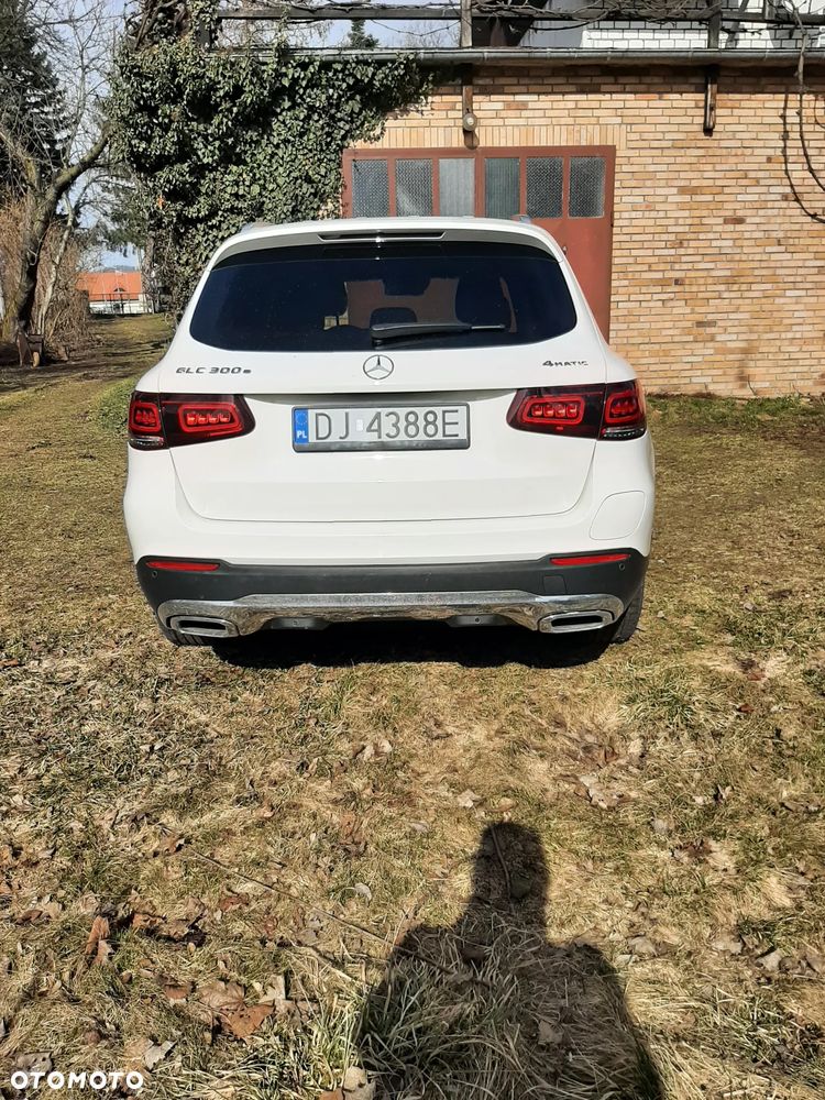Mercedes-Benz GLC 300 e 4-Matic - 4