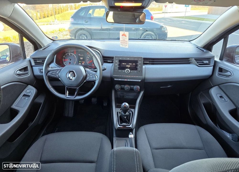 Renault Clio - 11