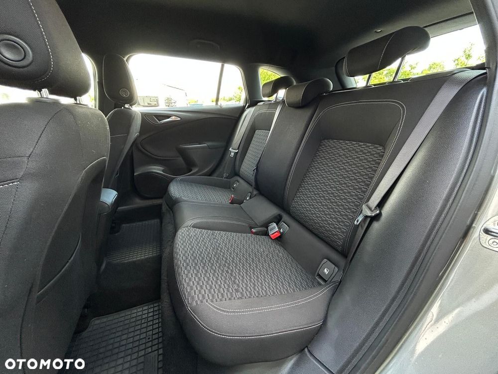 Opel Astra 1.6 T Elite S&S - 17