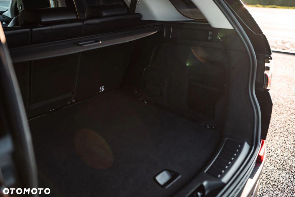 Land Rover Discovery Sport - 26