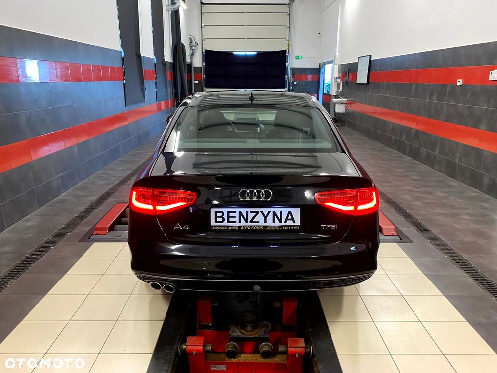 Audi A4 Limousine 1.8 TFSI quattro S line Sportpaket - 11