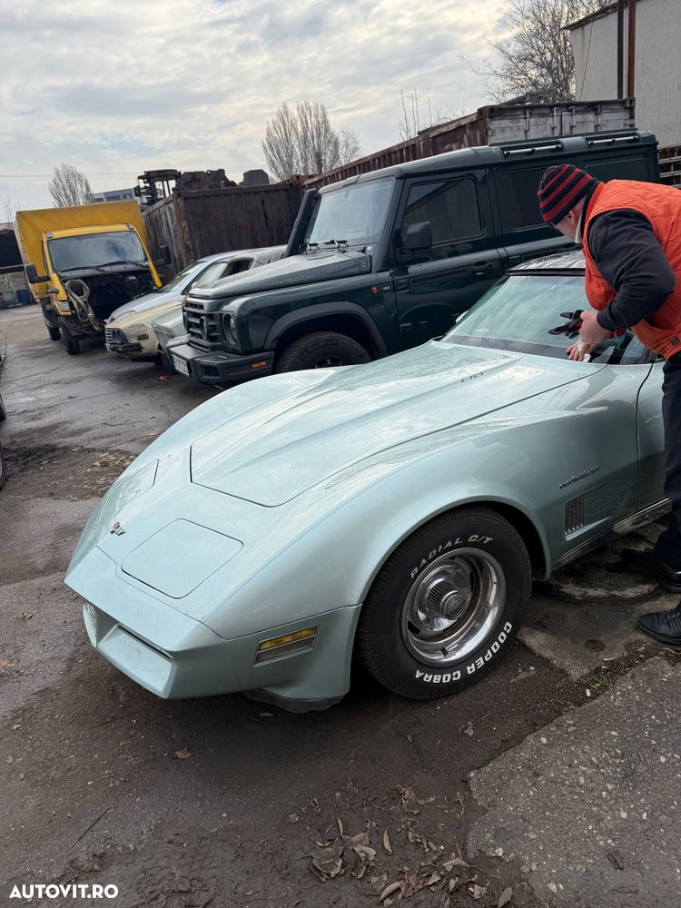 Chevrolet Corvette - 10