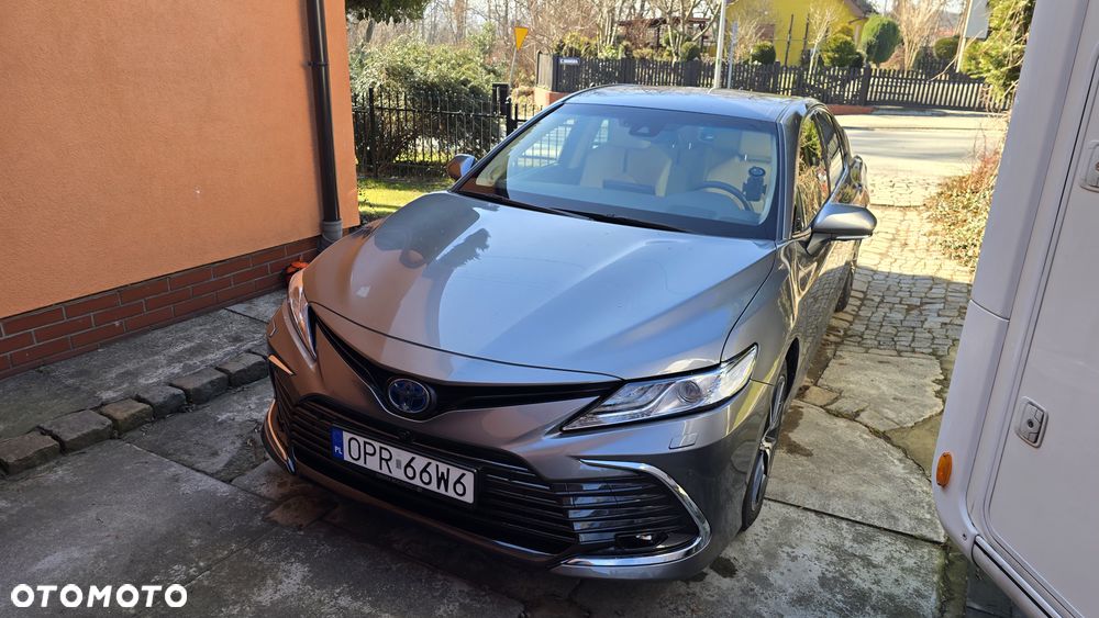 Toyota Camry 2.5 Hybrid Executive CVT - 2