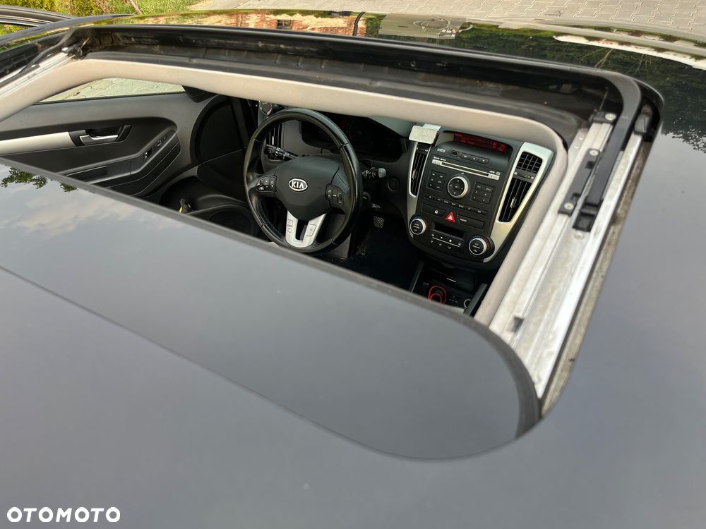 Kia Ceed - 16