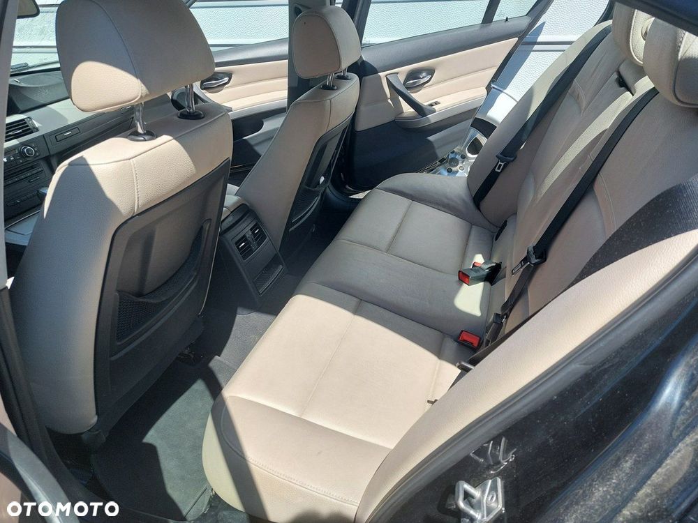 BMW Seria 3 - 12