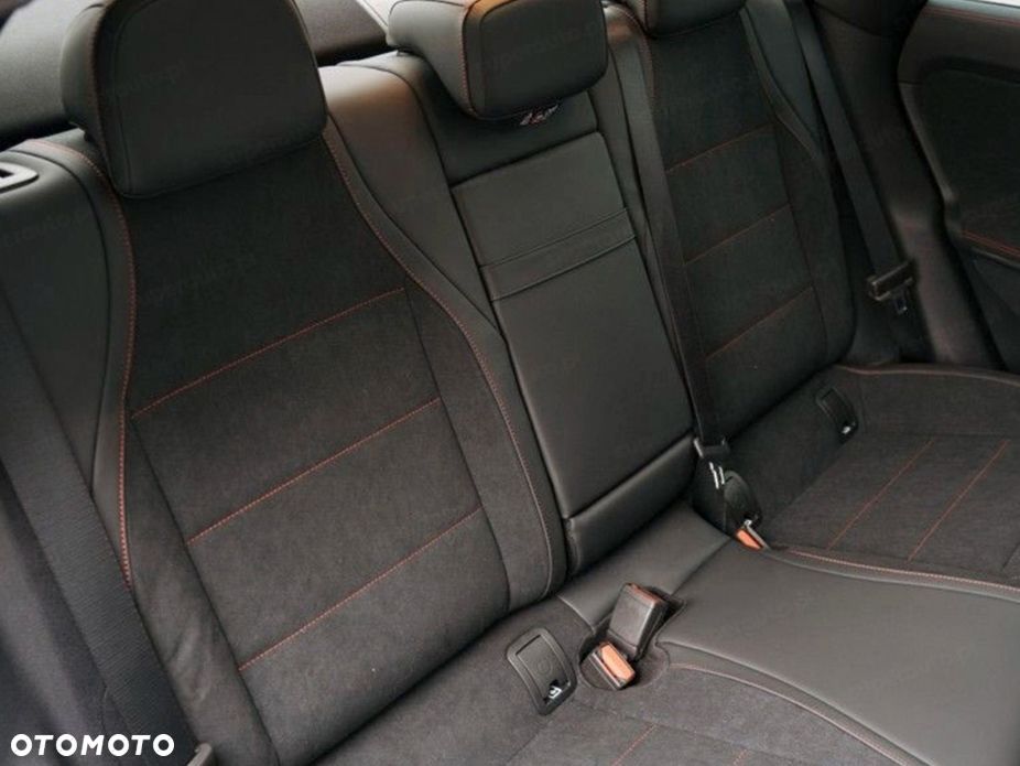 Mercedes-Benz CLA 200 mHEV 4-Matic 8G-DCT - 16