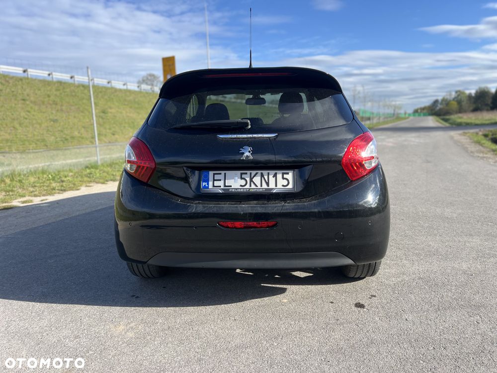 Peugeot 208 155 THP Allure - 4