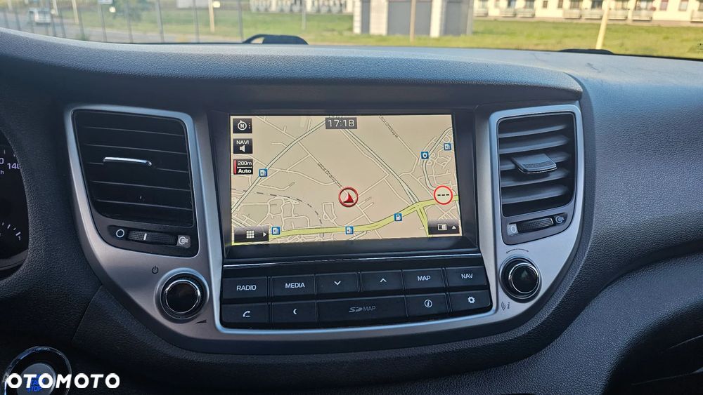 Hyundai Tucson 1.7 CRDI BlueDrive TourdePologne 2WD - 14