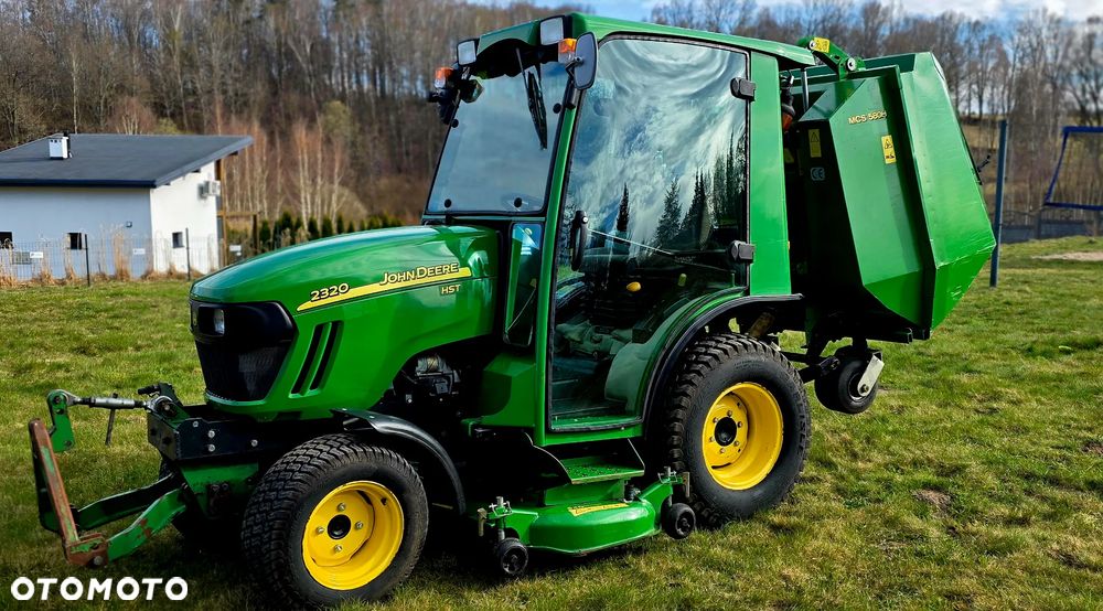John Deere 2320 HST - 1