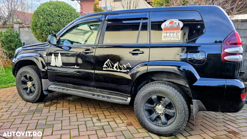 Toyota Land Cruiser - 4