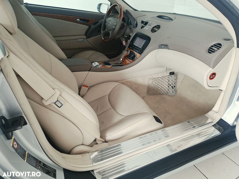 Mercedes-Benz SL - 26