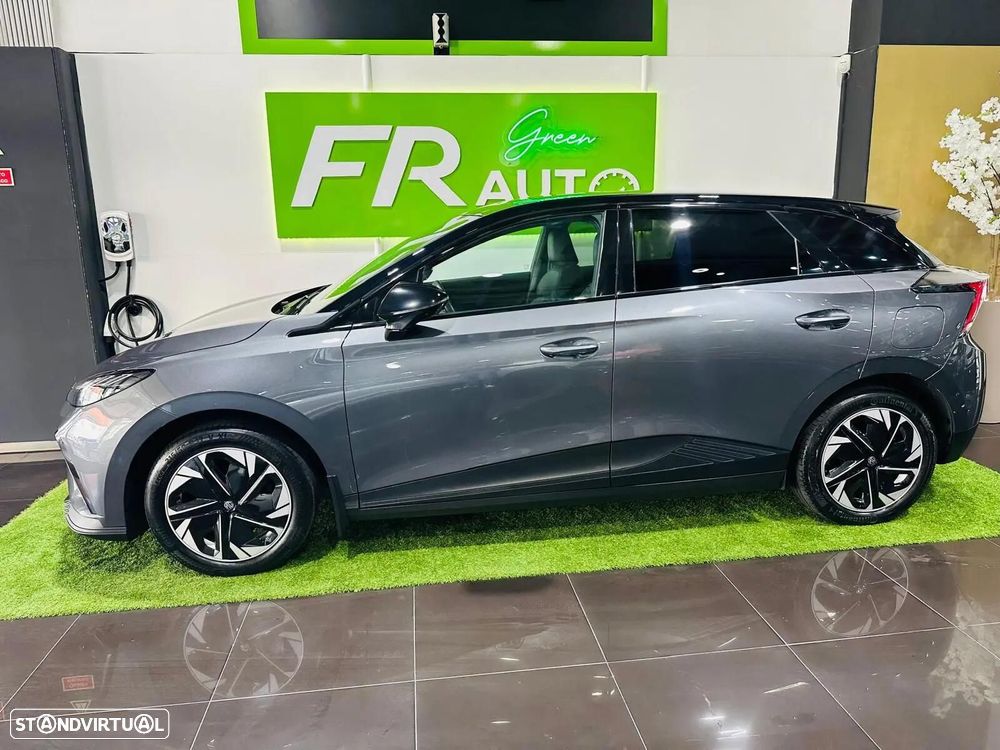MG MG4 64 kWh Luxury - 10