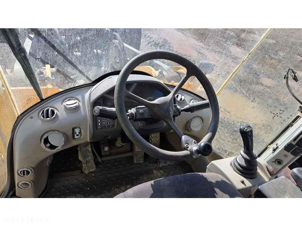 Volvo L220 - 20
